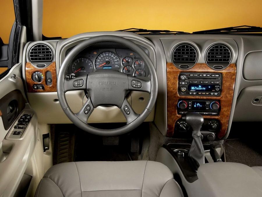  Isuzu Ascender LWB 2002 года  (фото 3 из 4)